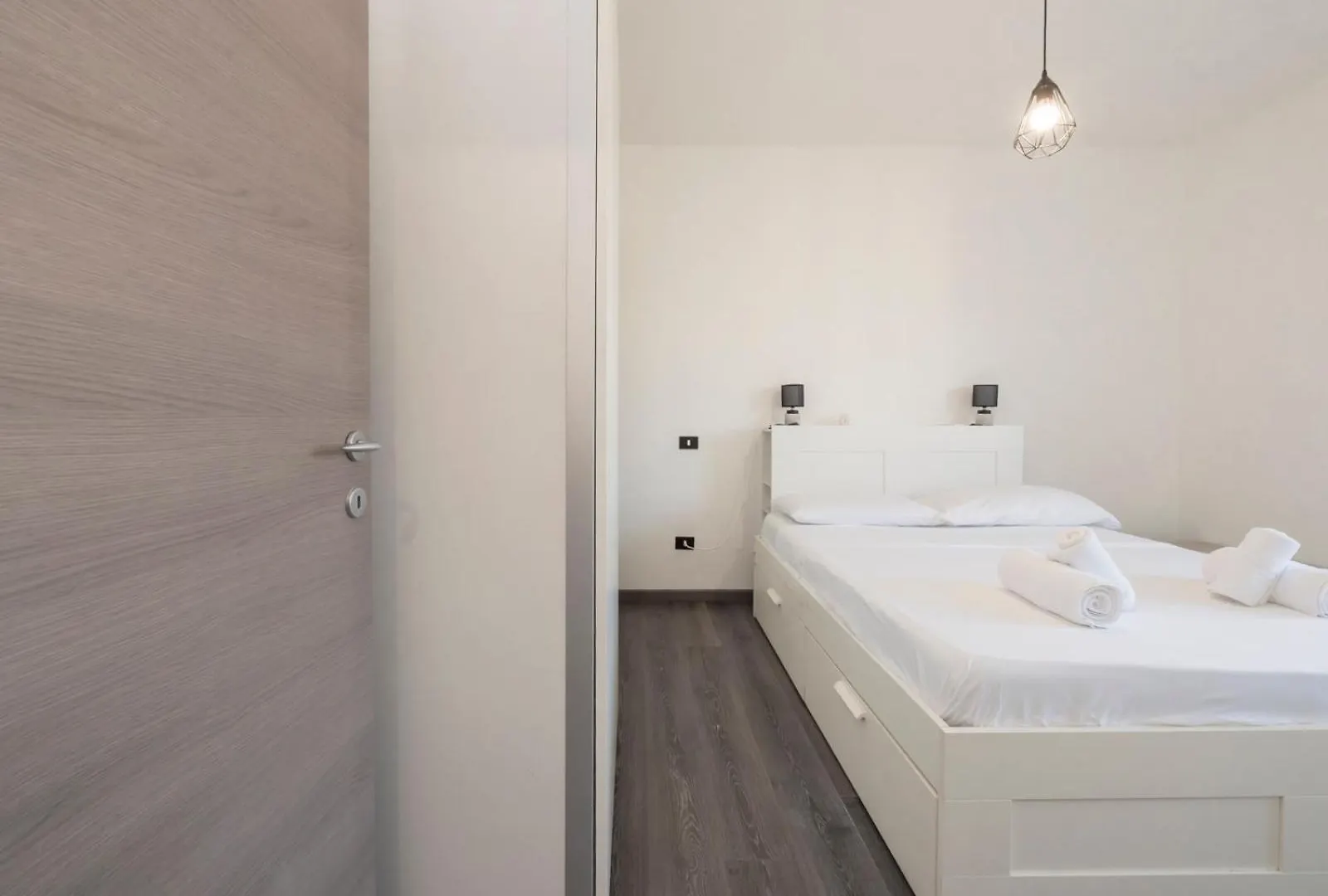 I-Host Apartment - Omero 17 米兰